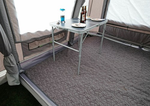 Insulated tent carpet 230 - 230, x
